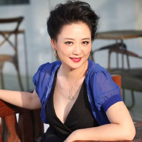 安徽演员吴晓丽生活照,镜头下的生活瞬间